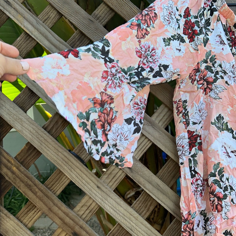 Feathers by Tolani Blouse Floral Soft Modal Size XL - Picture 3 of 9